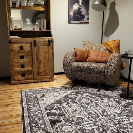 Lokschuppen - Backstein-loft דירה